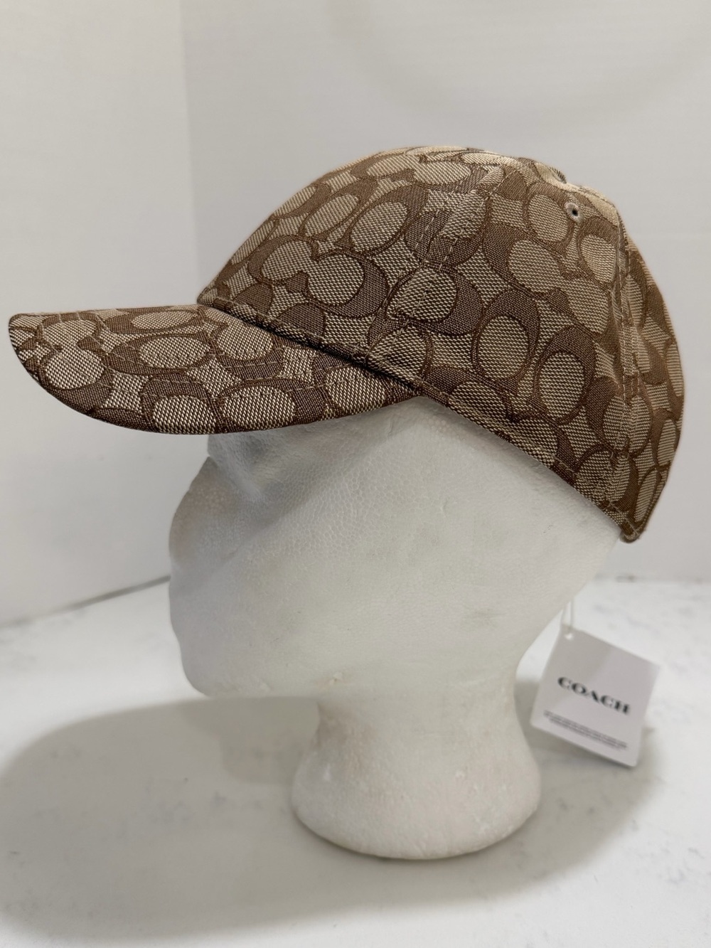 Coach Signature Jacquard Cap in Khaki/Saddle 🟤
